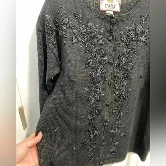 Vintage Tiara Embroidered Cardigan Black Size Small Grannycore - Picture 3 of 7